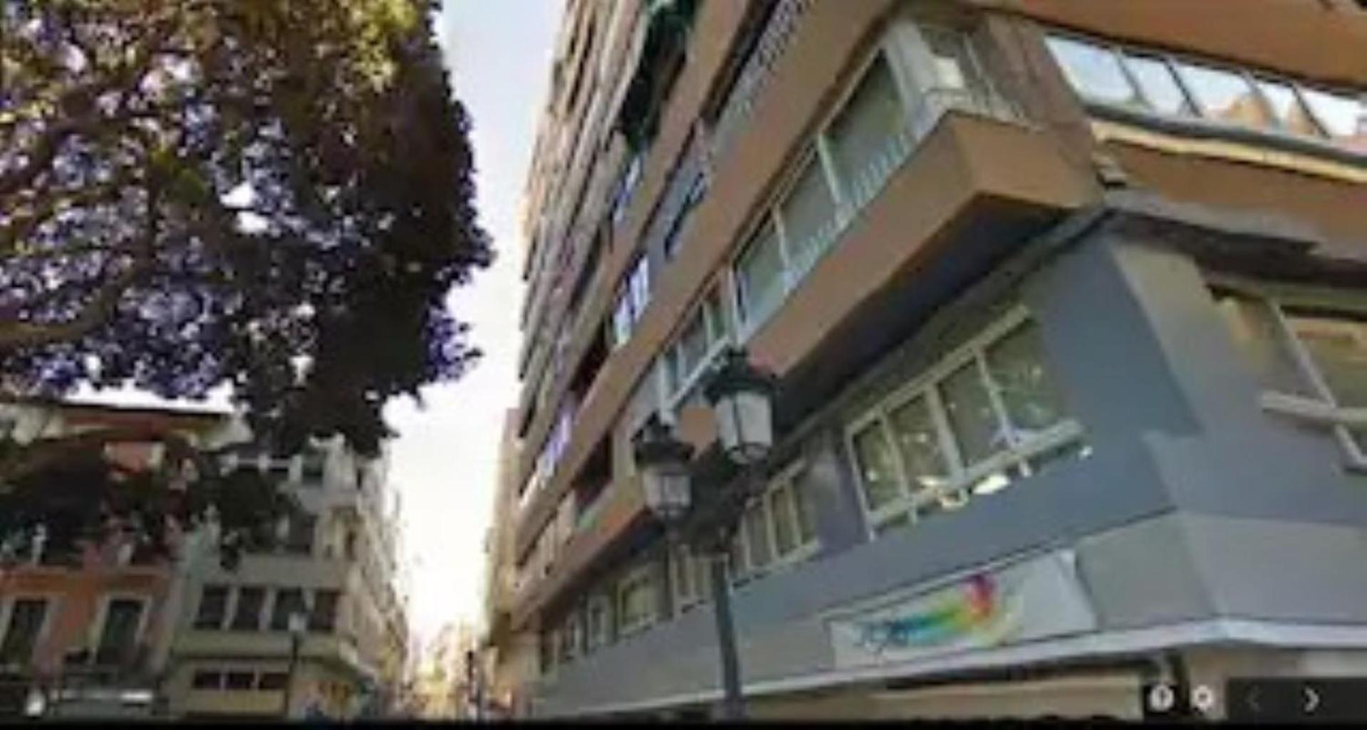 Ideally Located And Alicante