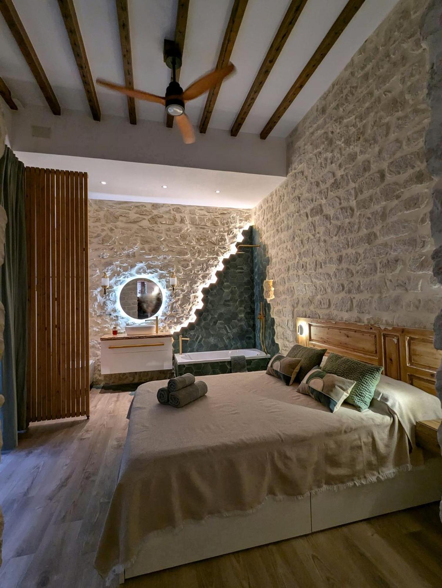 Oasis Apartment