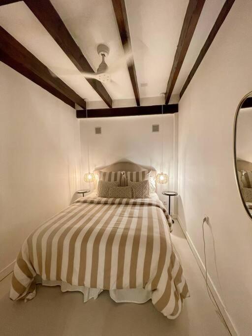 Cozy 1-bdrm In Center