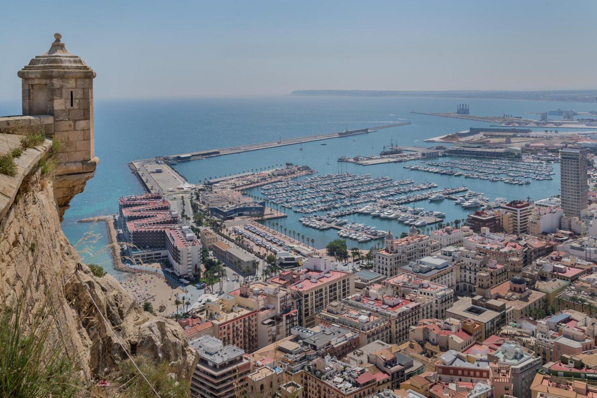110m Kkara 3br 2ba Plaza Nueva View Apartment
