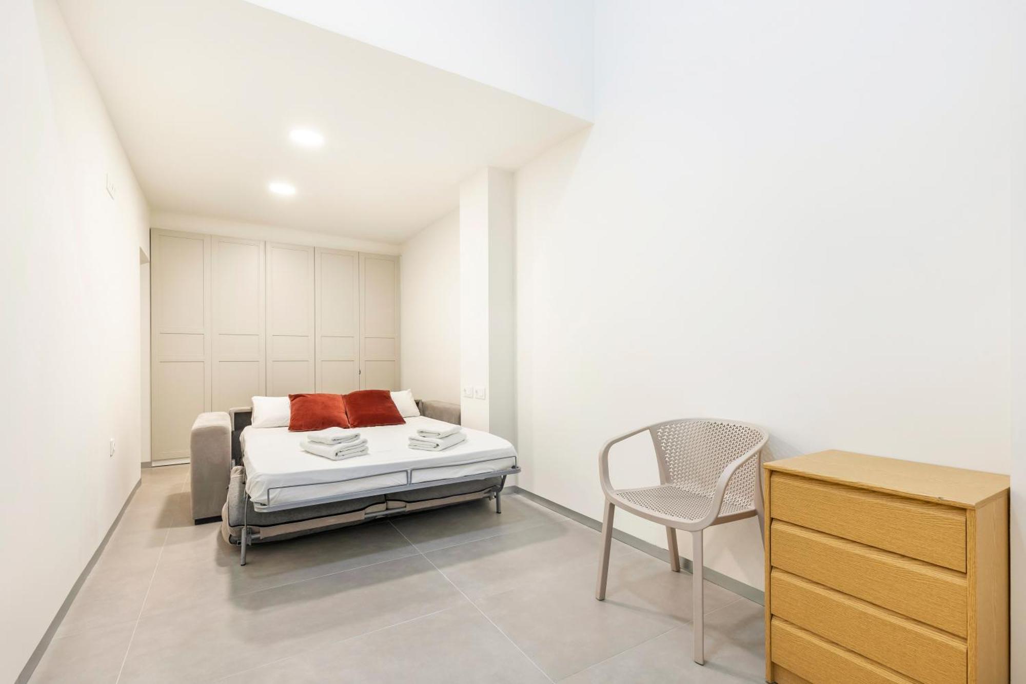 Evolution Luxury Center Apartment *