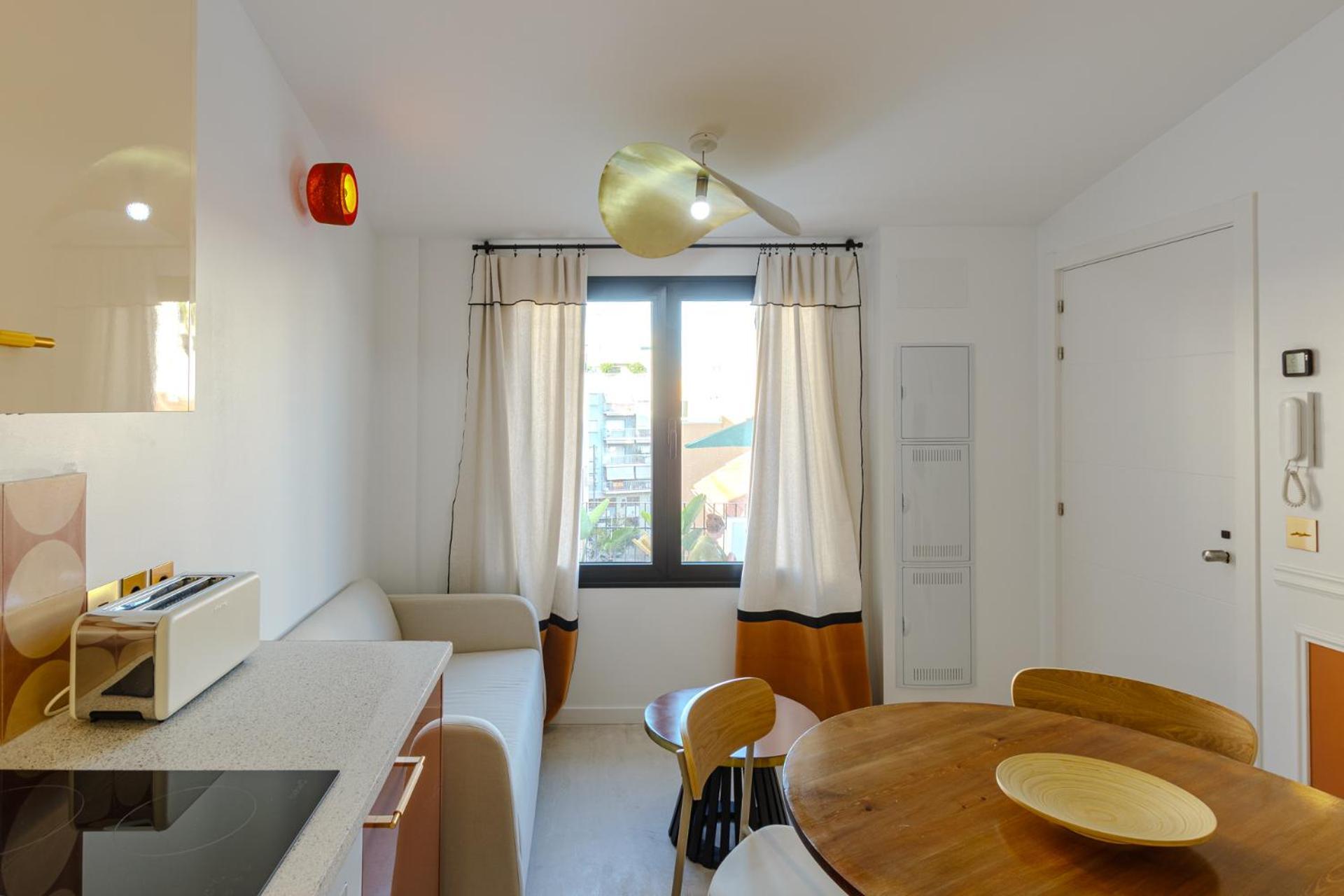 Huoneisto Penthouse With Breathtaking Views Of Heart Of