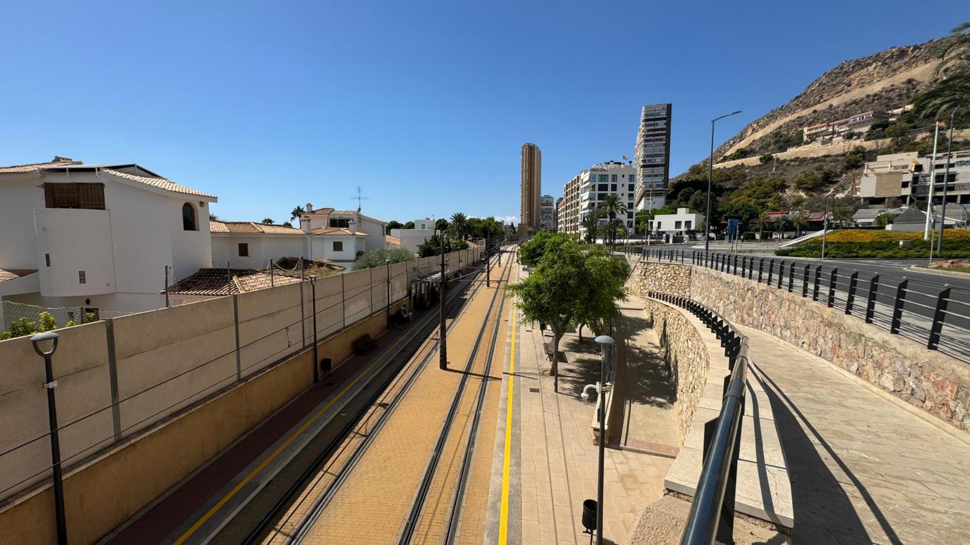 Primera Linea En Albufereta De By Elconserje * Alicante