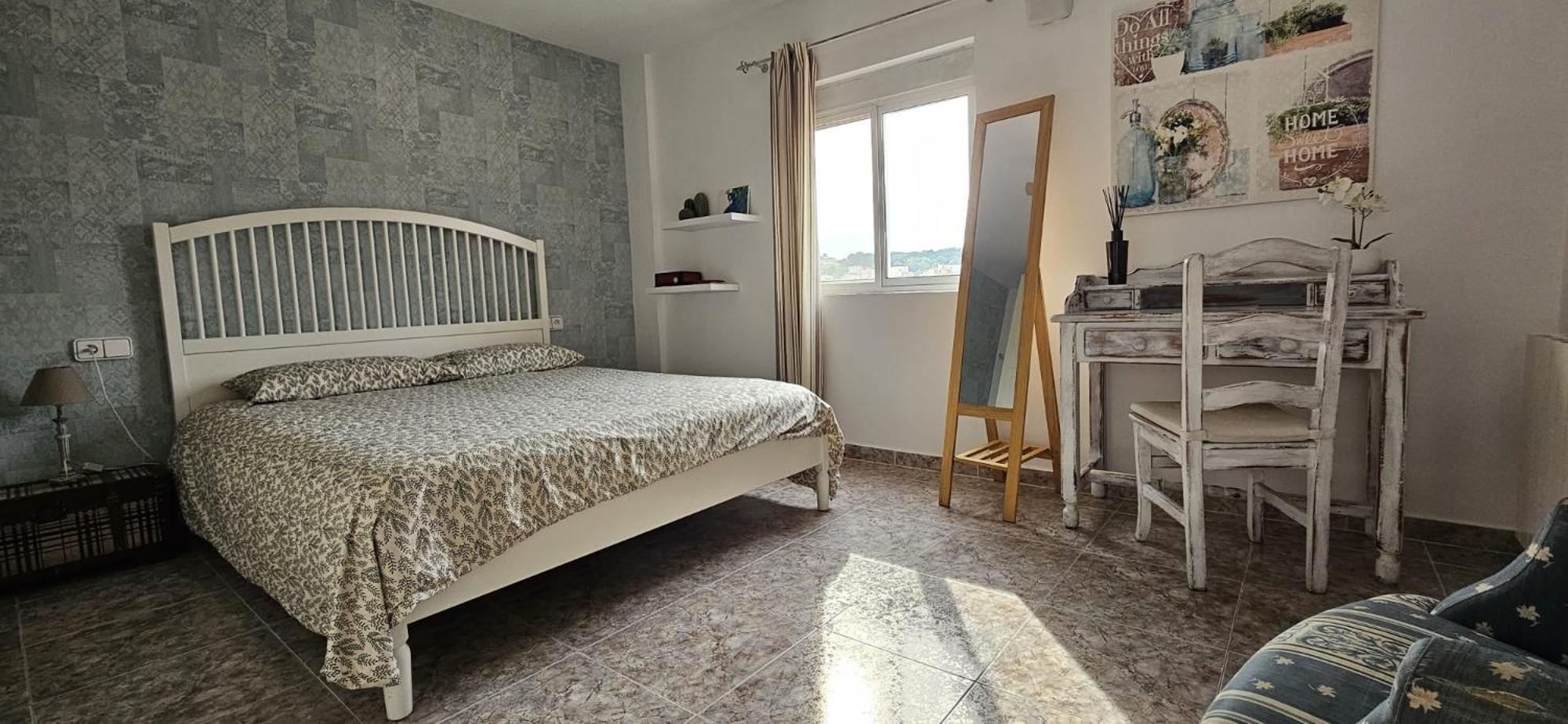 Amazing Penthouse With Views To The Castle Apartment *