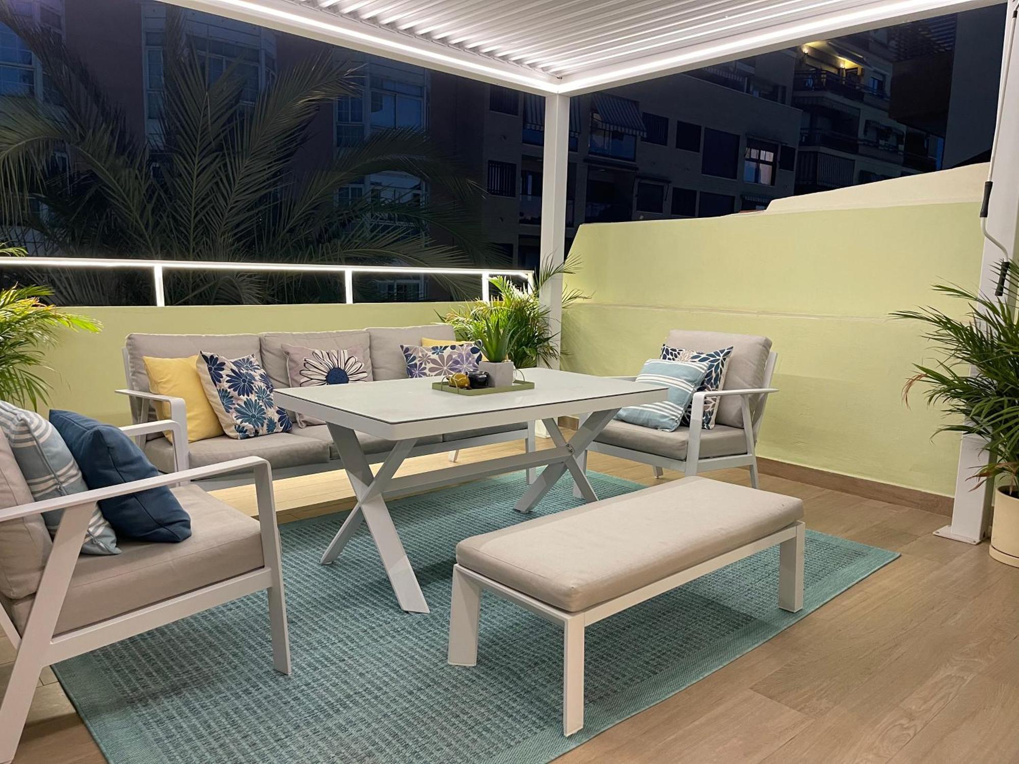 Gran Atico Con Terraza En El Centro De Apartment Alicante