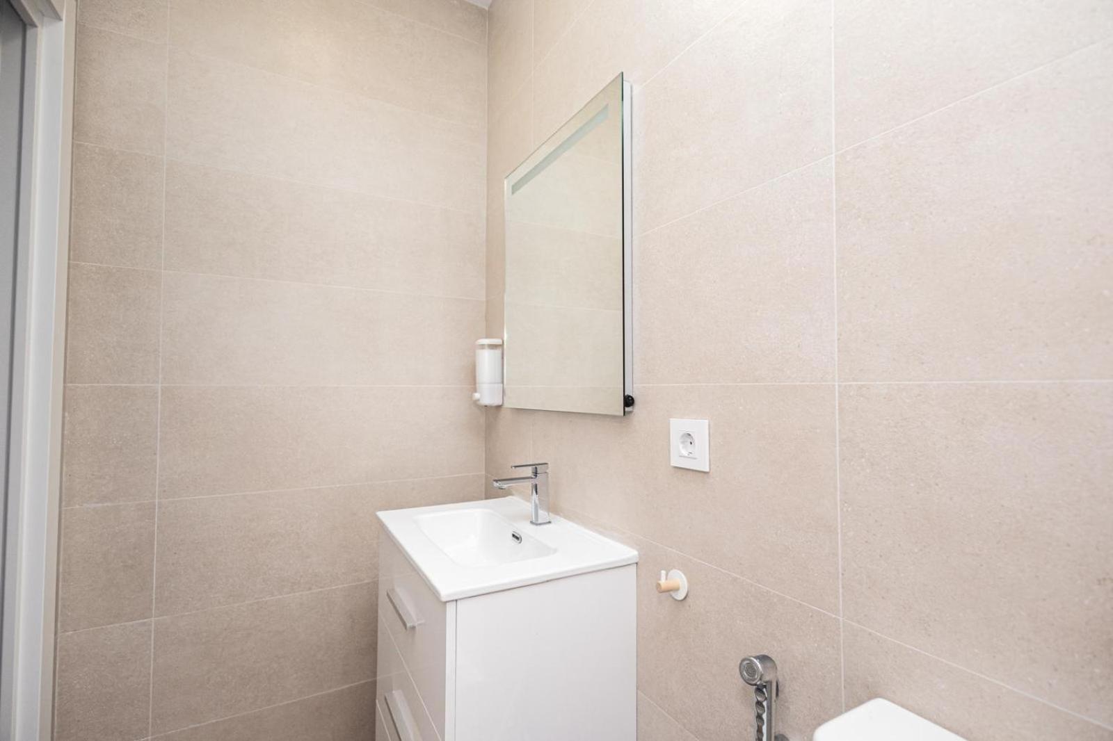 Ra Sevilla Apartamento *
