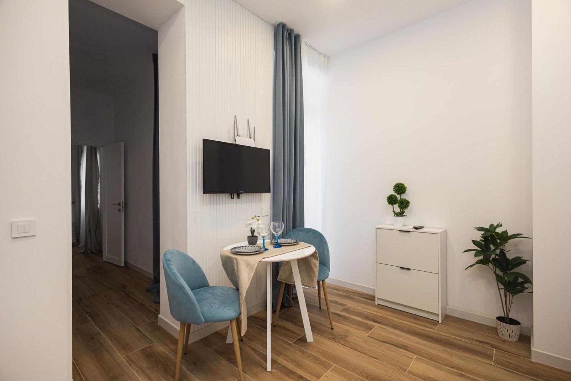 Ra Sevilla Apartamento *