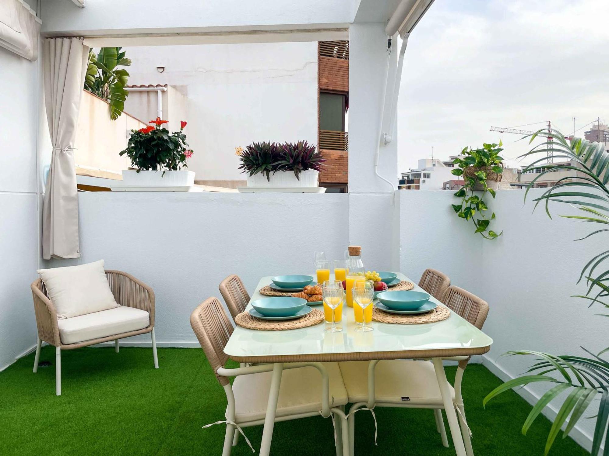 El Atico Del Mercado. Un Lugar Dificil De Olvidar. Apartment *