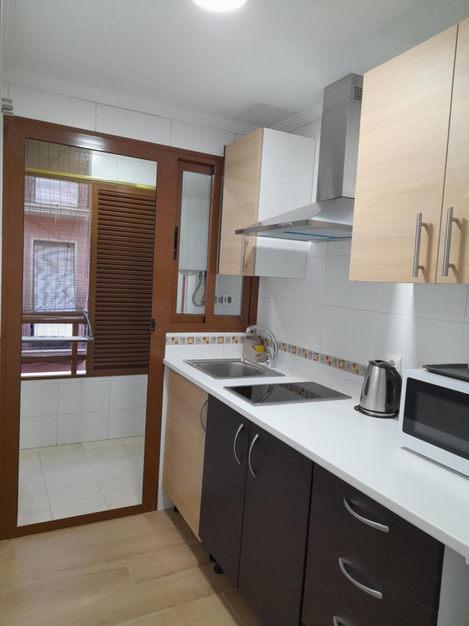 Comodo Aparta Estudio Centrico En * Alicante