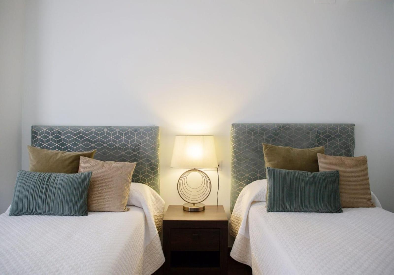Luxury New Centre & Beach, *