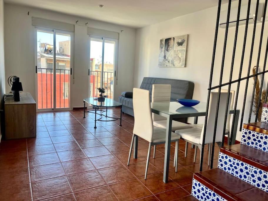 Historic Charm With Terrace And Sea Views Alicante