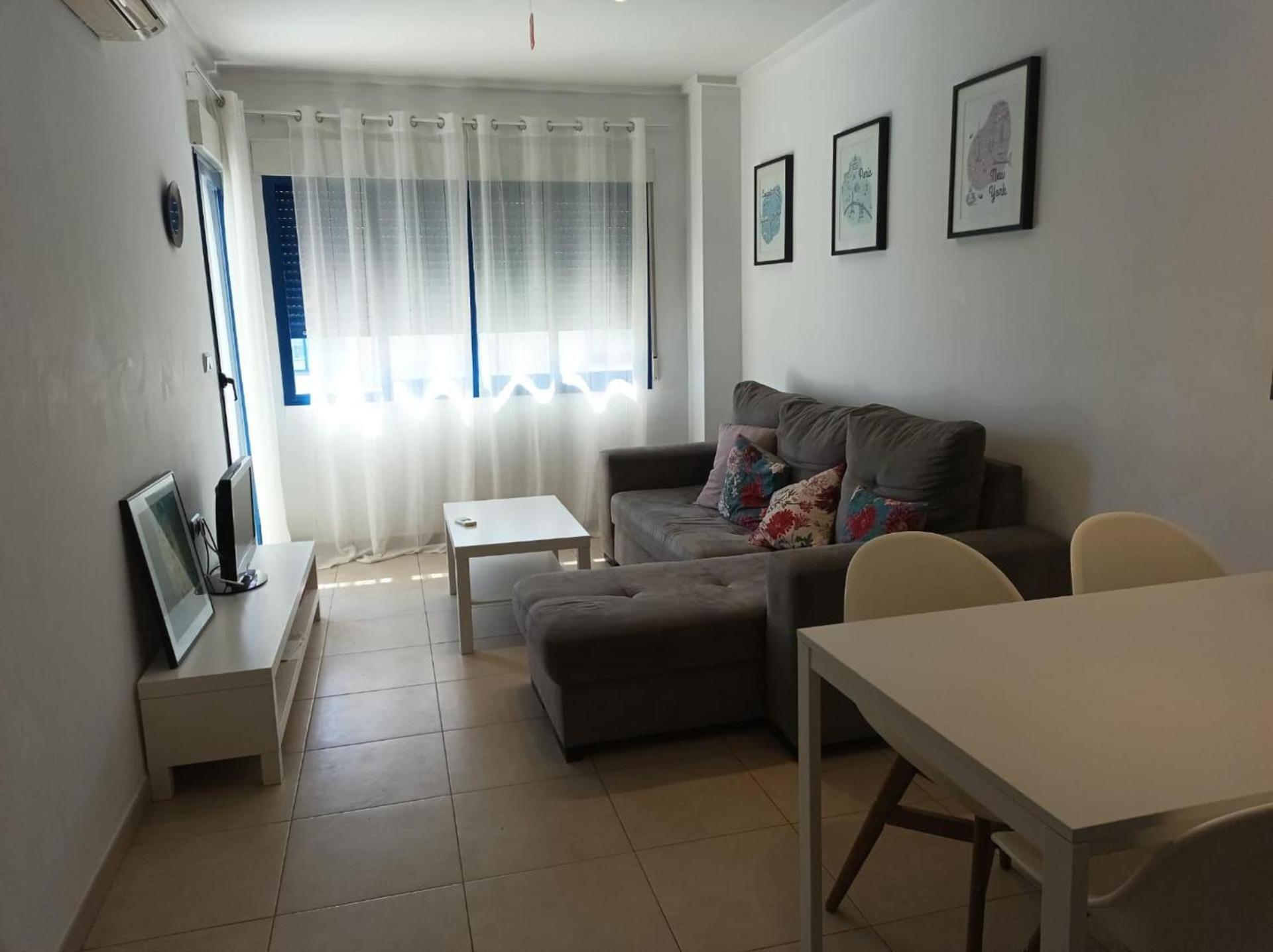 Apartment 1bed & Sofabed-seaside Apt-quiet Location-parking