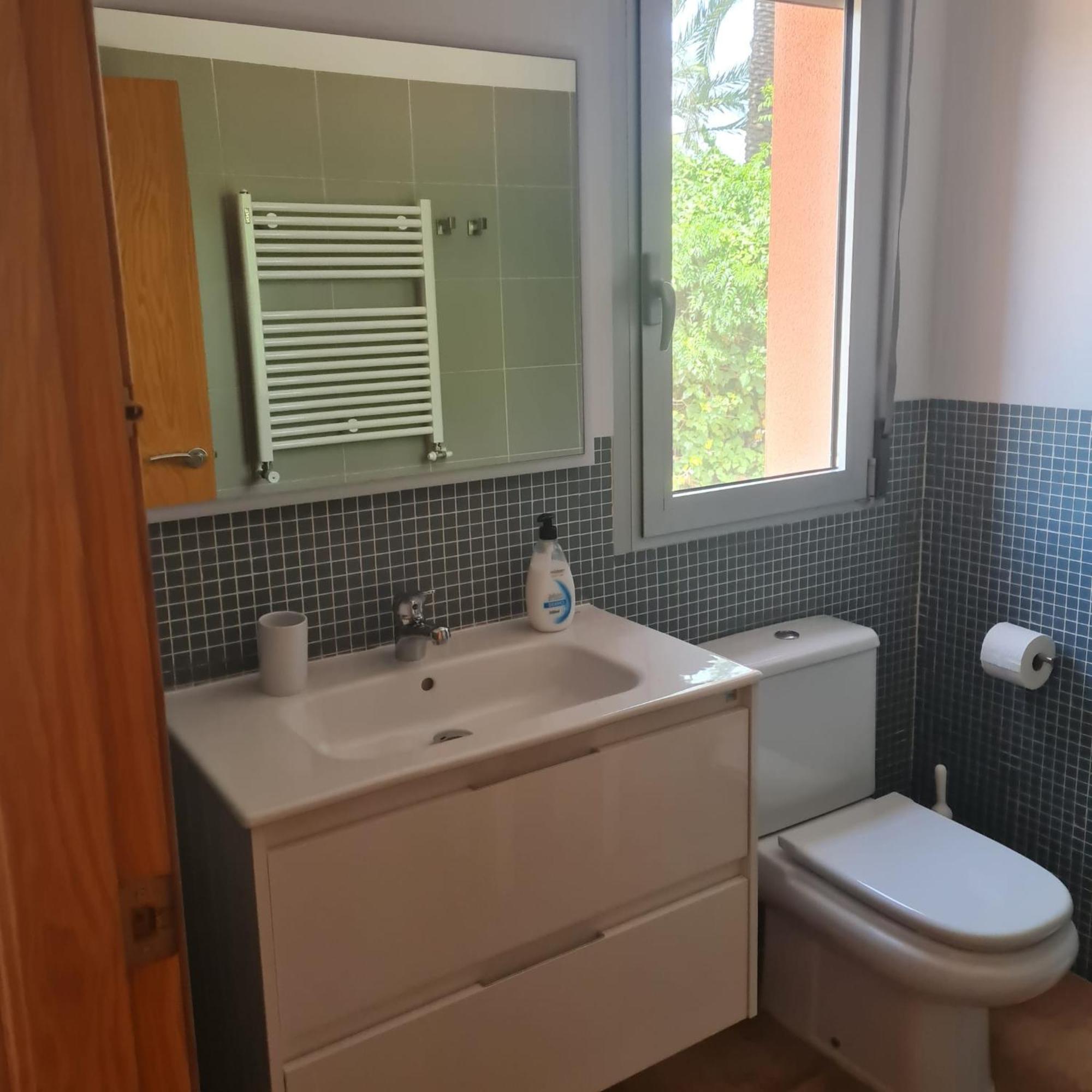 Acogedora En Con Piscina Y Barbacoa Huvilat