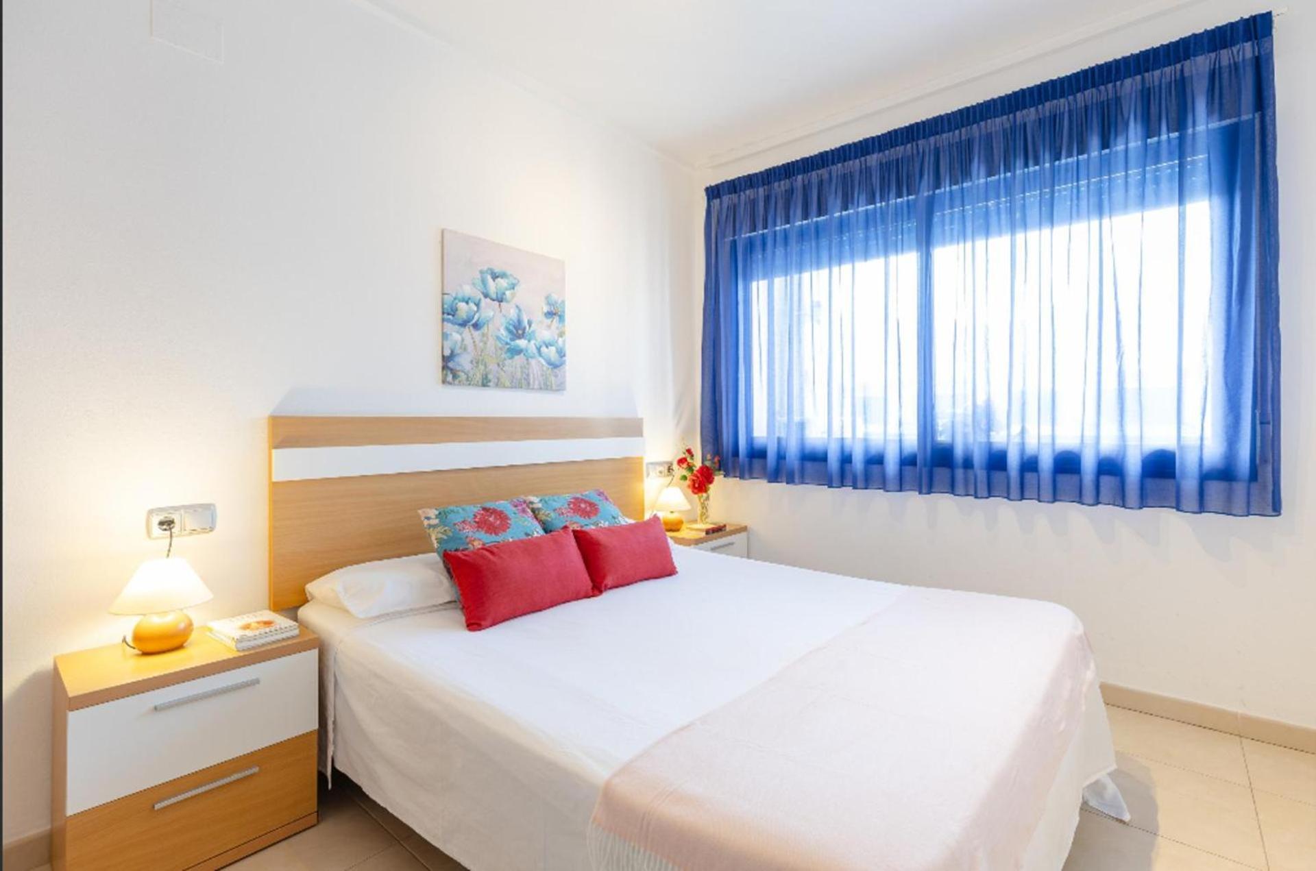 1bed & Sofabed-seaside Apt-quiet Location-parking Apartment Alicante