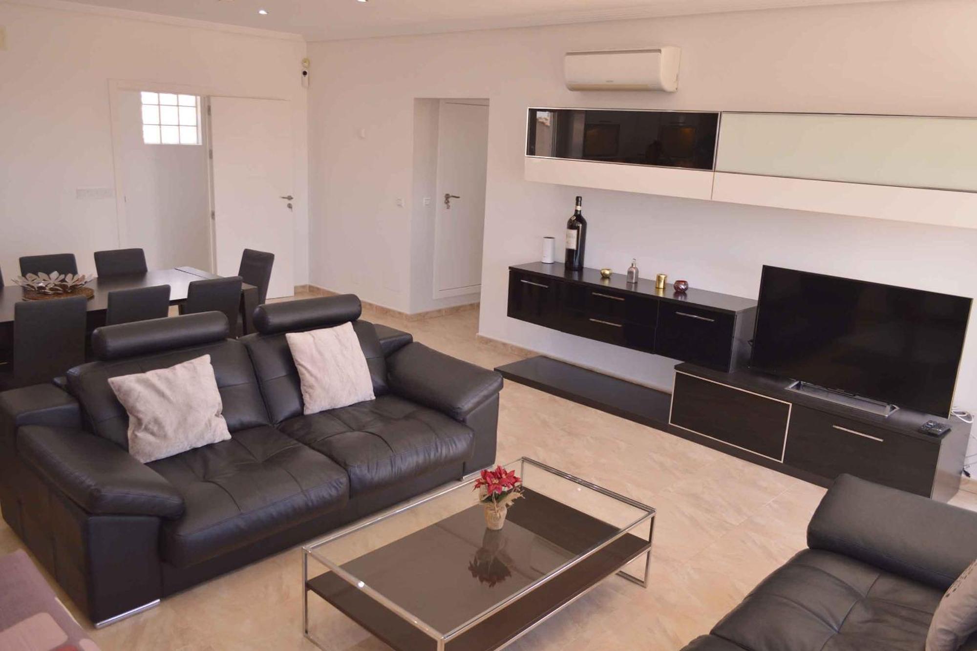 Casa Daniella - 5 Bedroom With Private Pool * Alicante