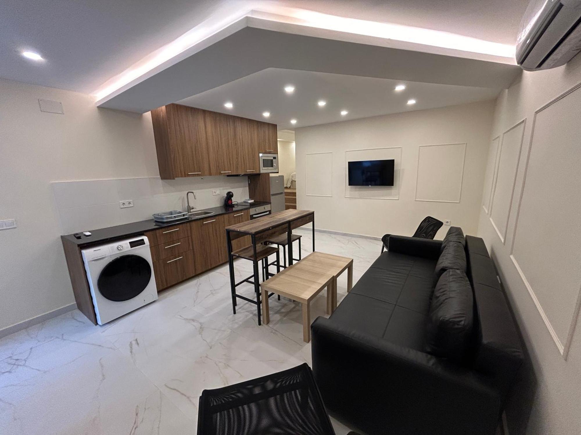 Queen Apartment