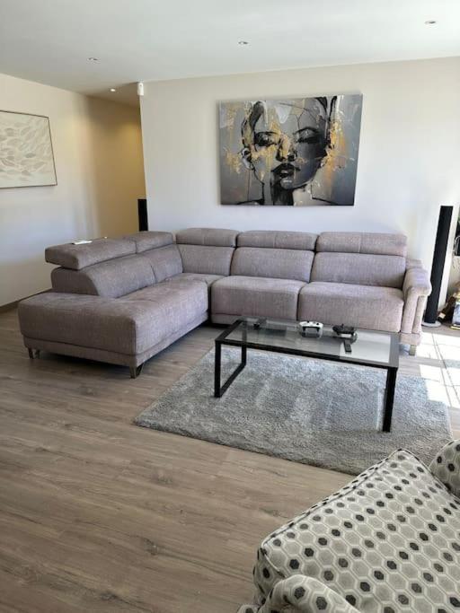 Totally Private Lux Boutique Sleeps 11 Villa *