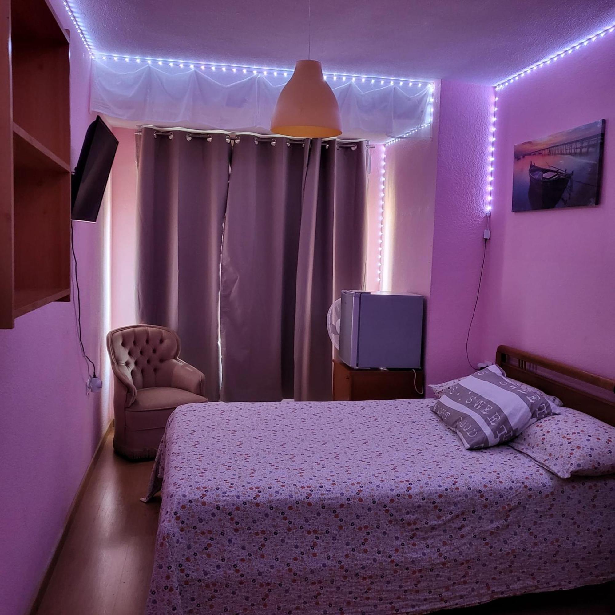 Homestay En Centro De *