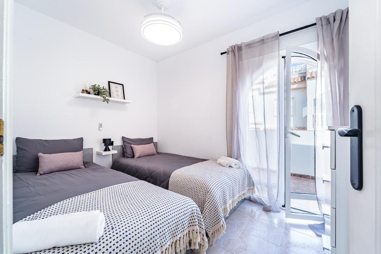 Exclusive Townhouse - Rooftop, Garden & Stunning Views * Alicante
