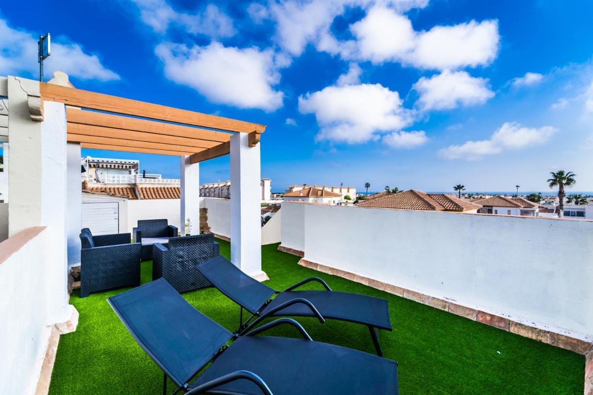 Exclusive Townhouse - Rooftop, Garden & Stunning Views Holiday home Alicante