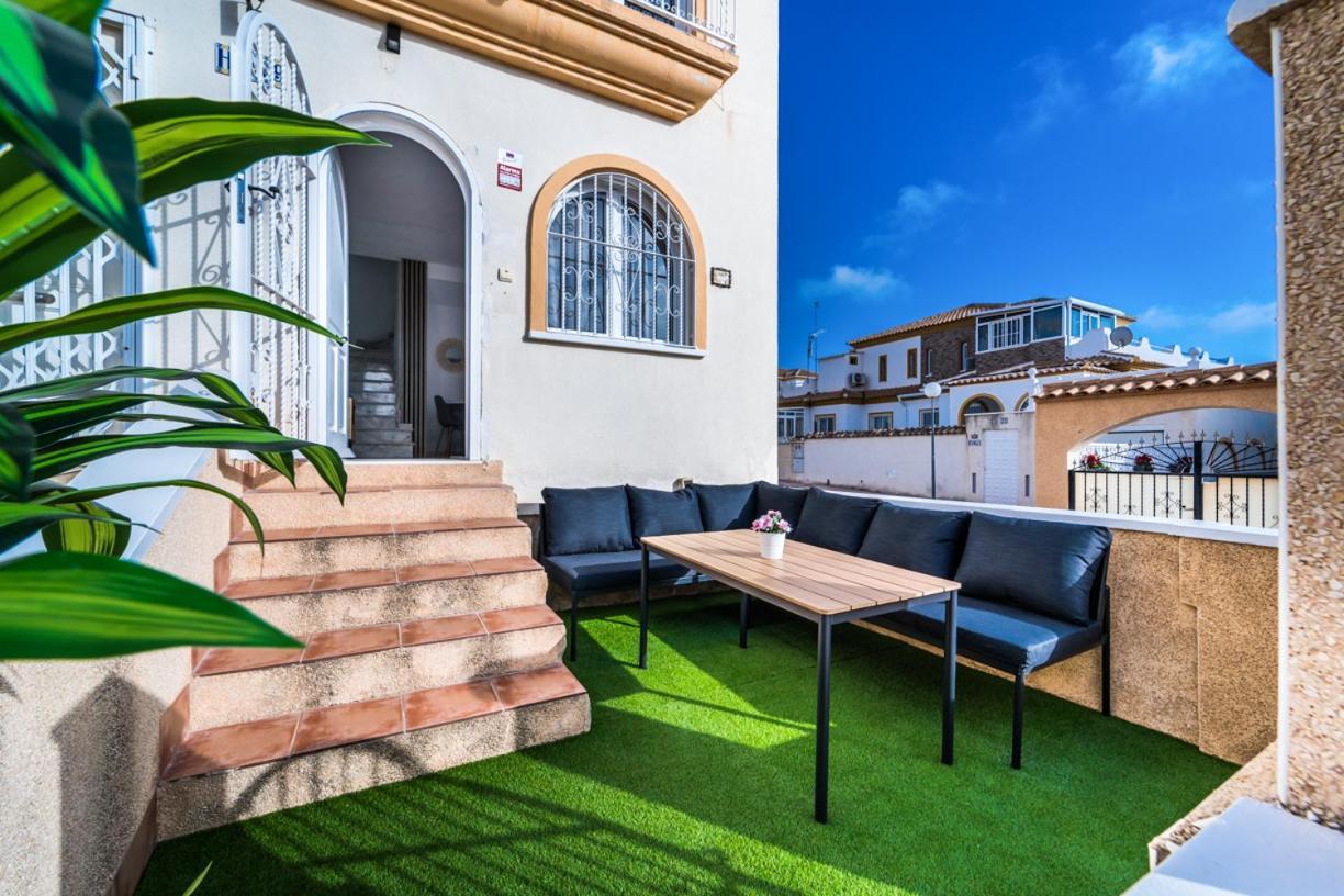 Exclusive Townhouse - Rooftop, Garden & Stunning Views *