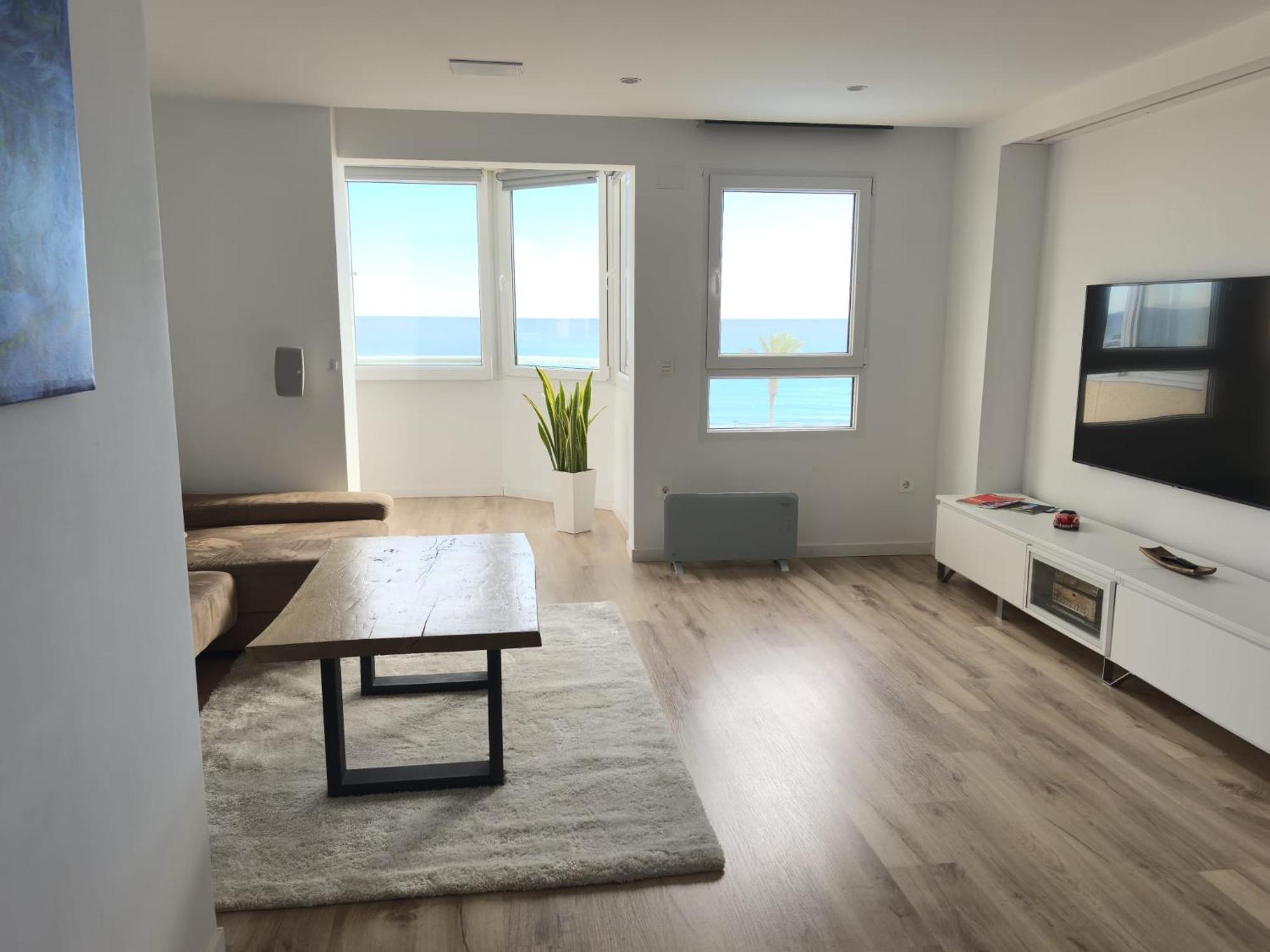 Lujoso En Primera Linea De Playa Apartment Alicante