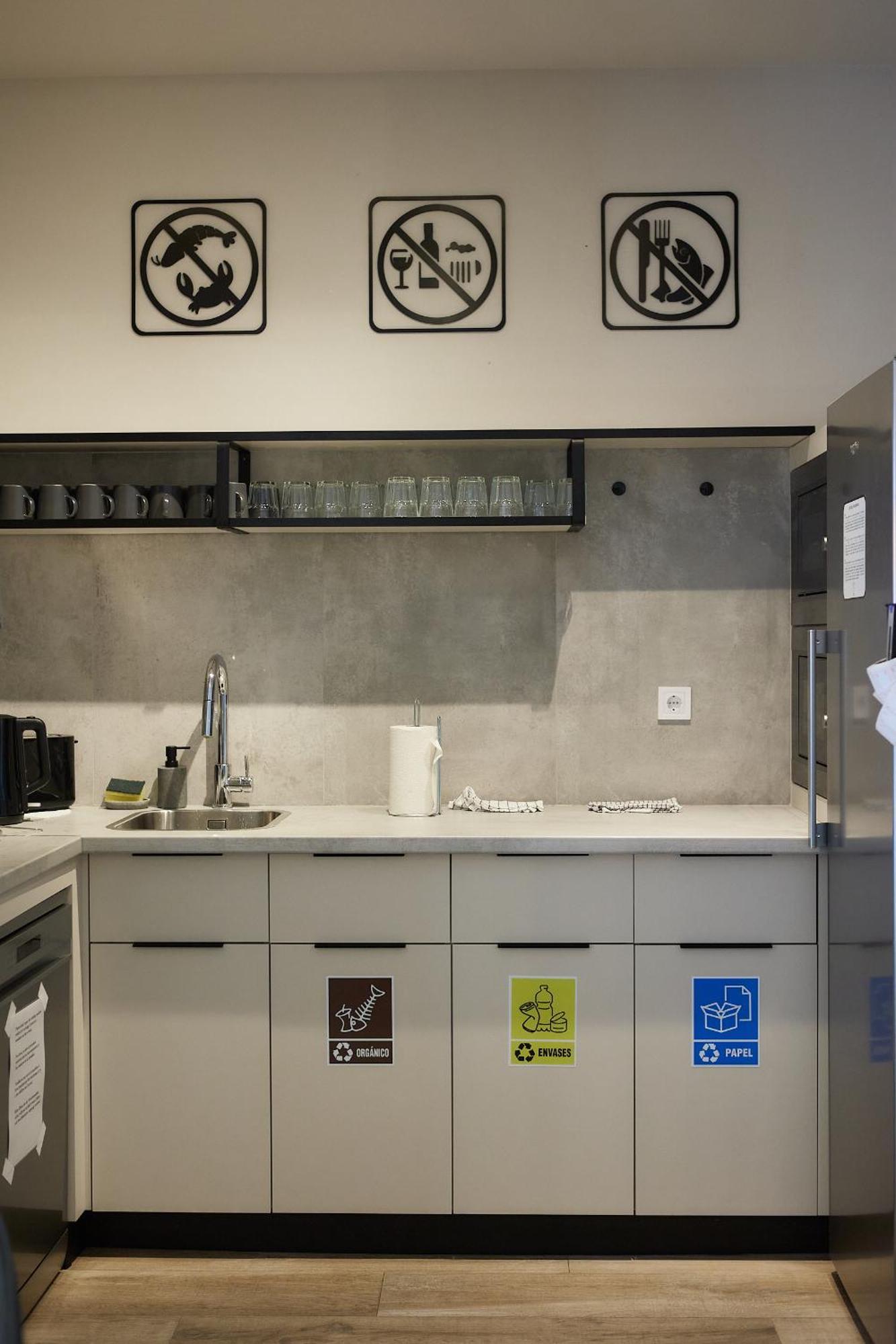 Dos Estaciones - Free Towels, Coffee & Tea, Remote Check-in Hostelli Alicante