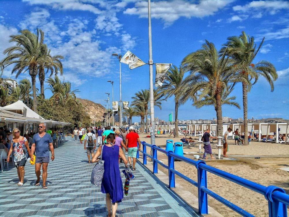 Homestay 1- Happy Days Beach Center Mercado Alicante