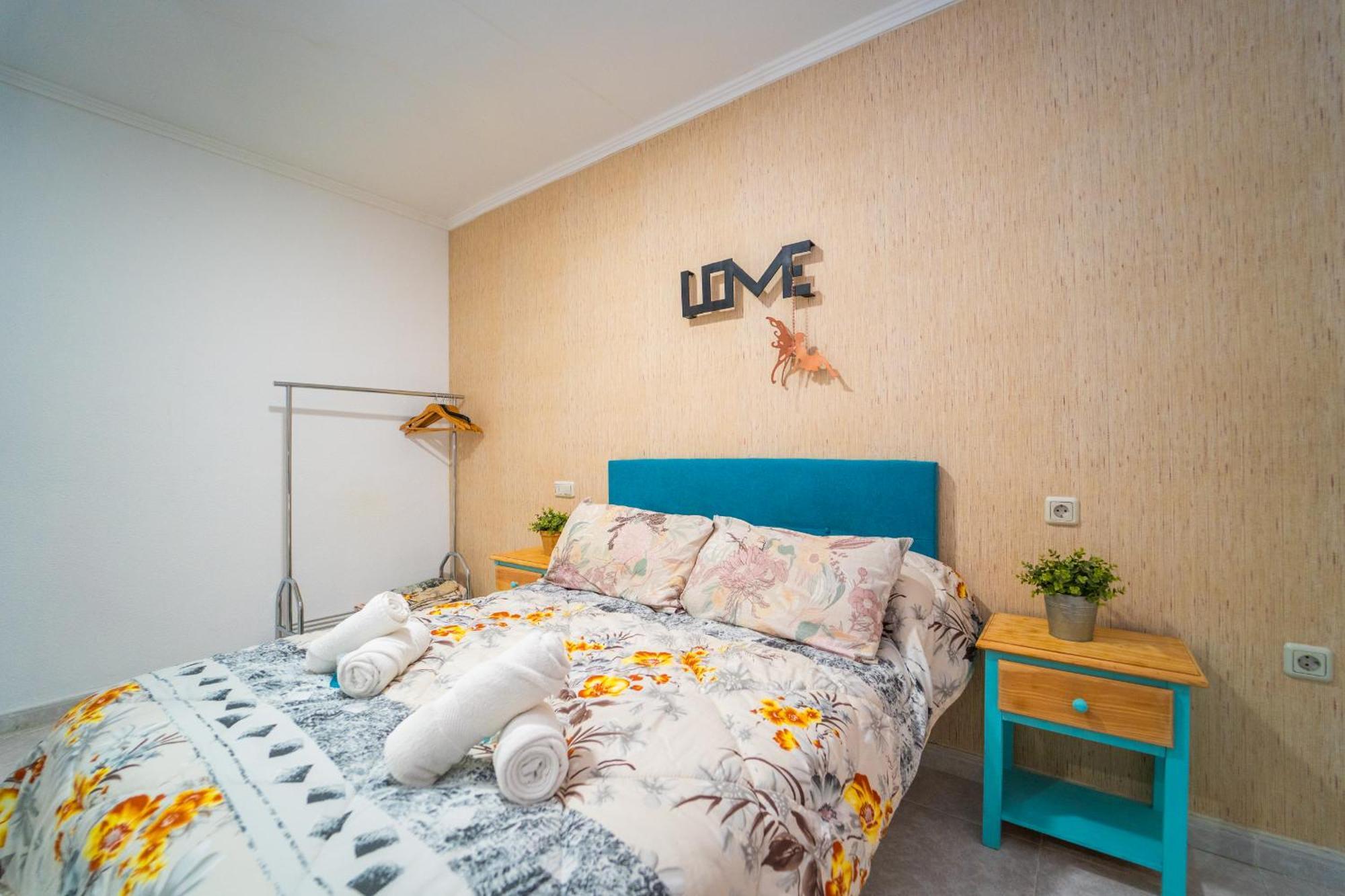 Apartment Urban Retreat Spacious Comfort Near