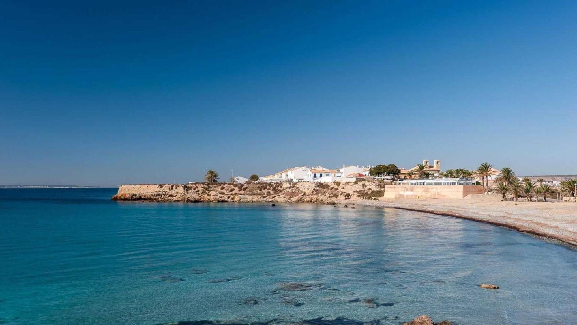 Apartment 15 Minutes Walk To The Centre And 3 Bedroom Deluxe -esp1yr Alicante