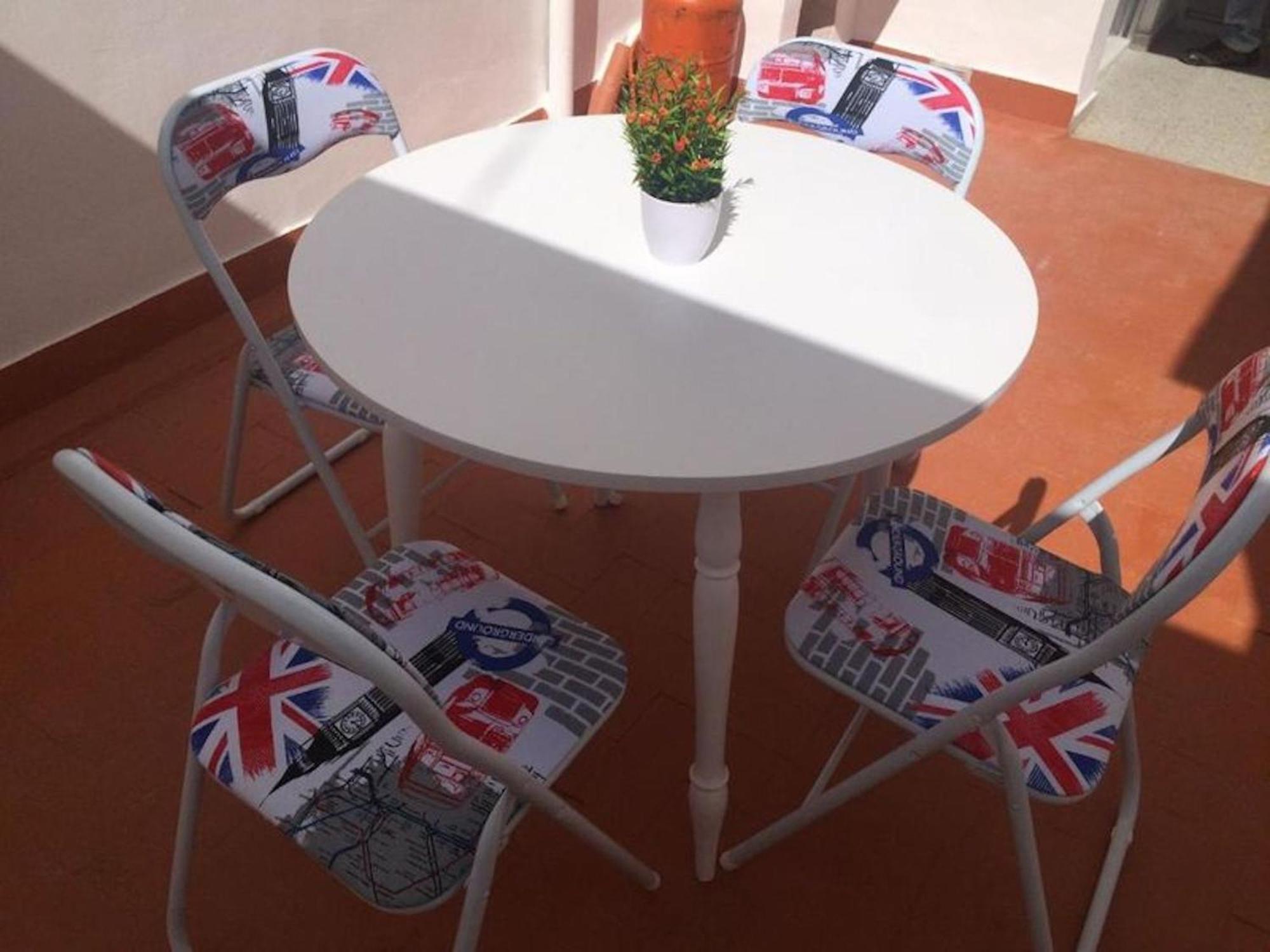 15 Minutes Walk To The Centre And 3 Bedroom Deluxe -esp1yr