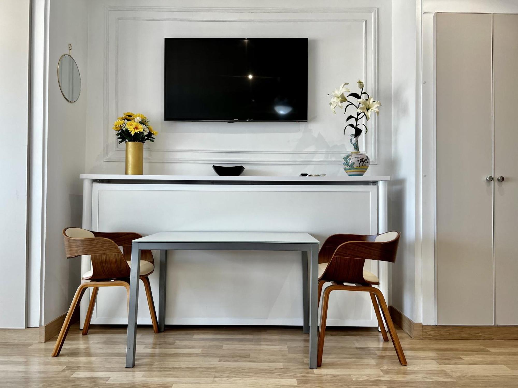 Riscal 9 By United Renters Apartment *