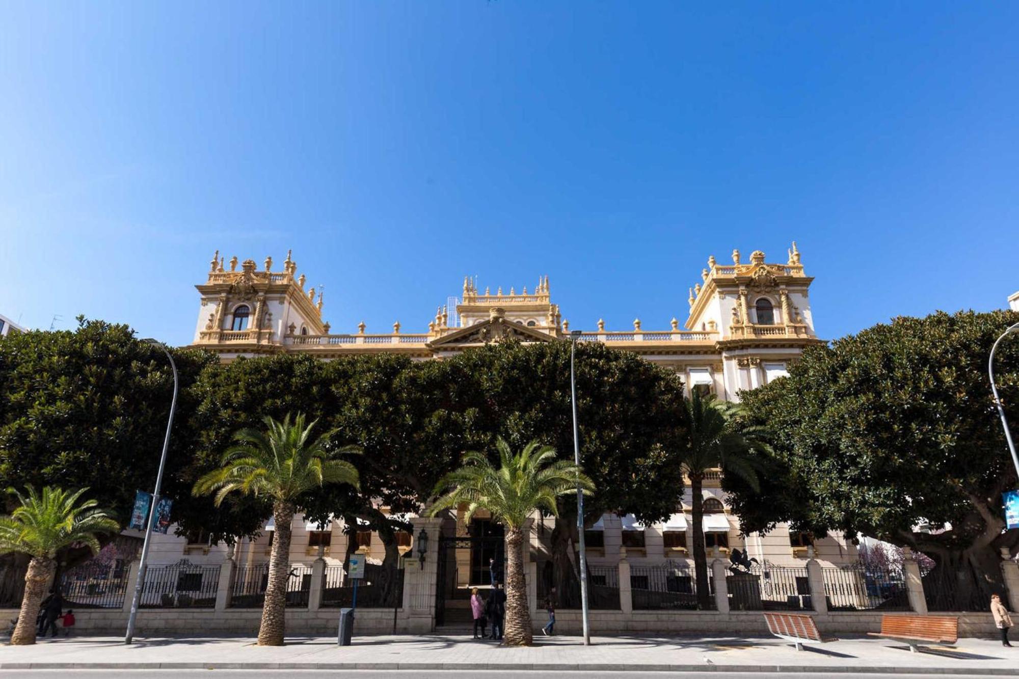 1 Bedroom With Gallery Balcony Free Netflix, Air Conditioning * Alicante