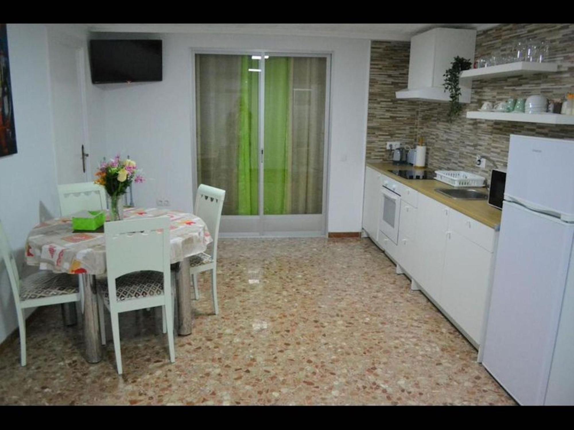 Apartment 1 Bedroom With Gallery Balcony Free Netflix, Air Conditioning Alicante