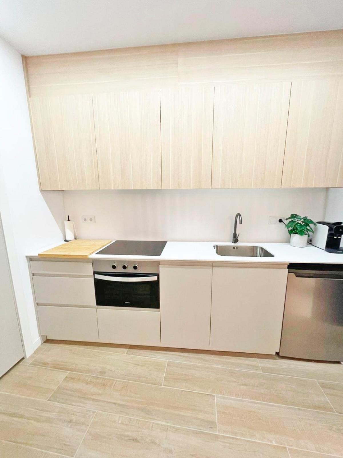 Ayuntamiento, Centrico Nuevo, Aire Acondicionado Apartment