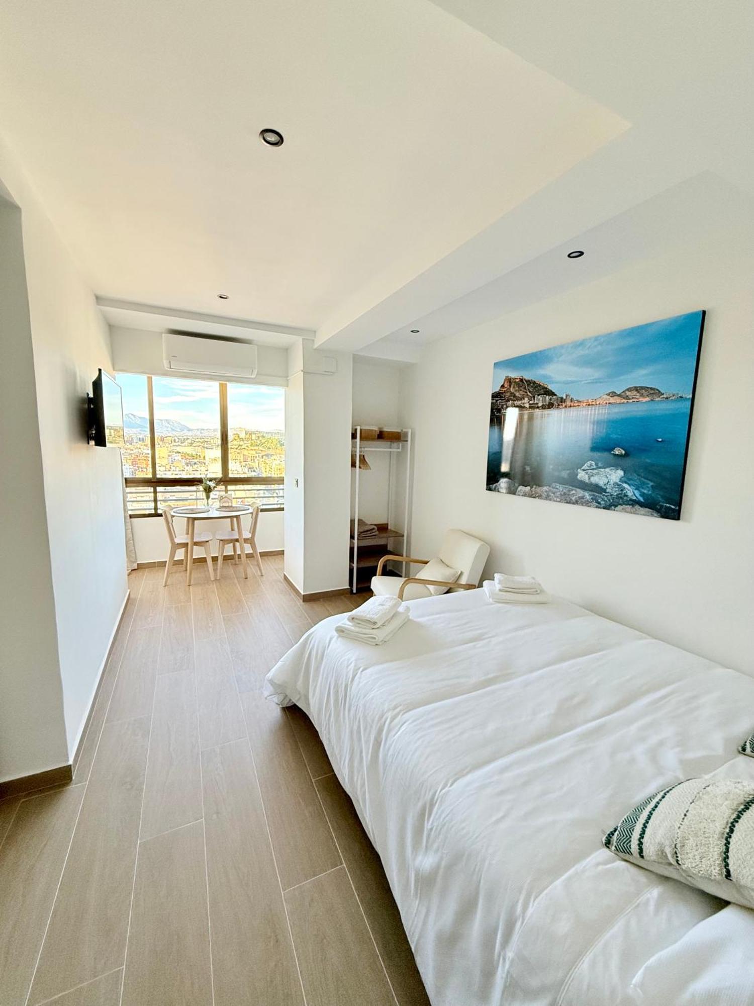 Apartment 18th Floor Center Riscal *