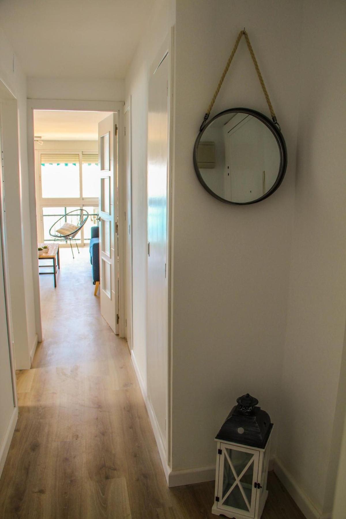 Skyline Alicante, Modern Flat First Beach Line Apartment *