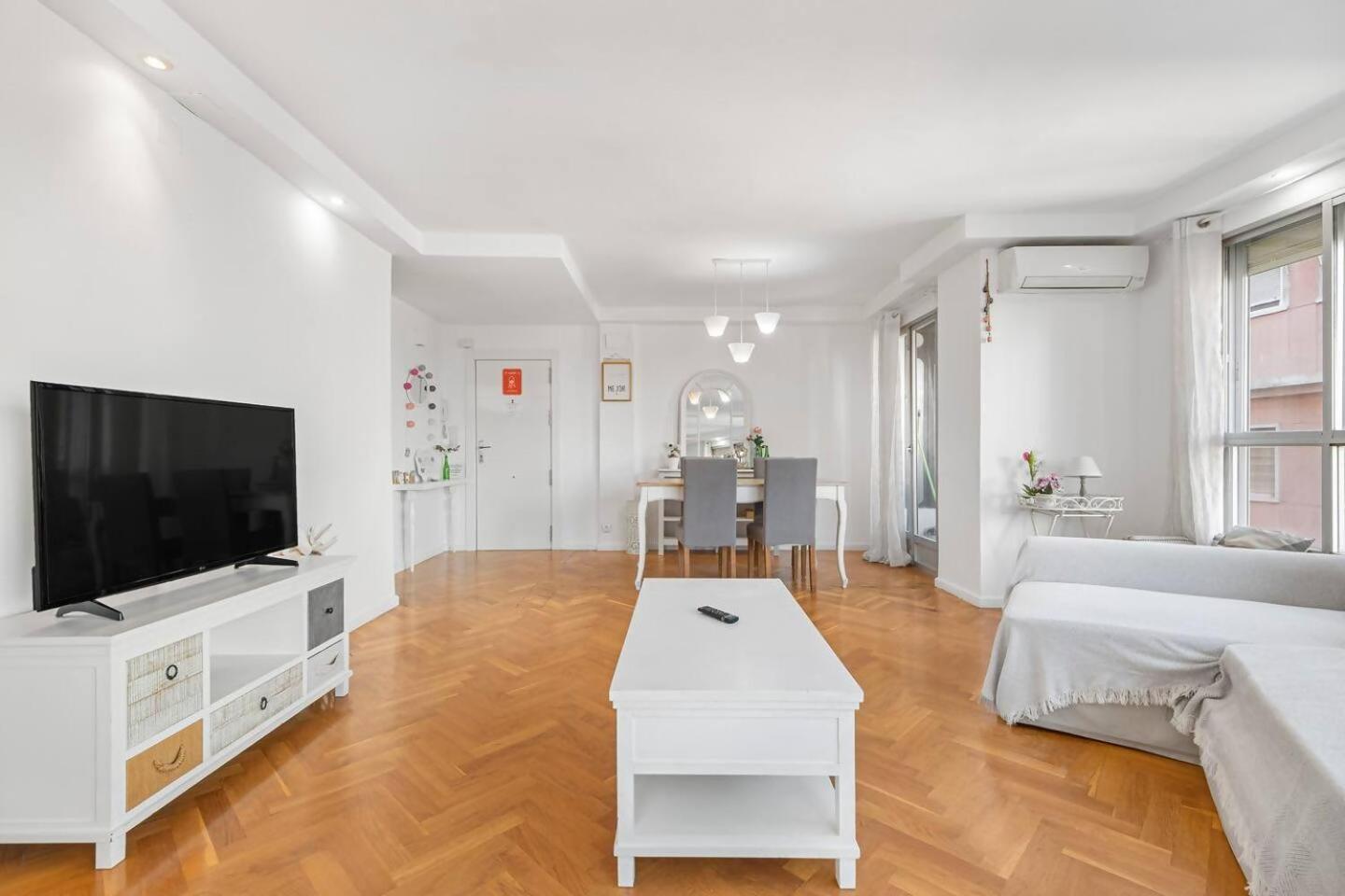 Lovelyloft Mercado Apartment Alicante