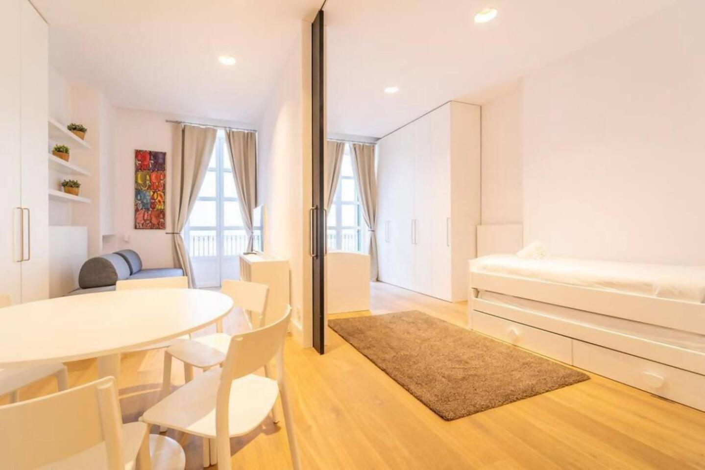 Lovelyloft Rafael 3 *