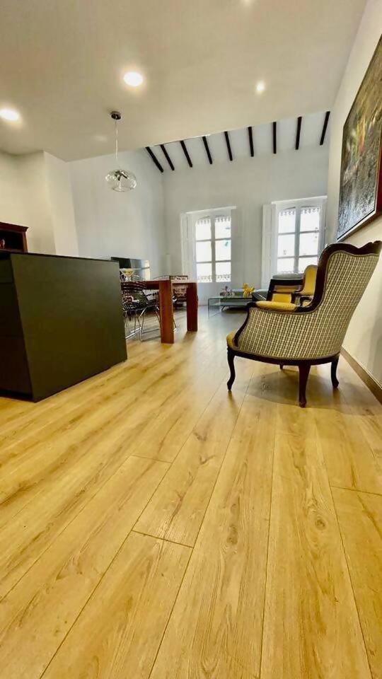 Lovelyloft Flores Atico