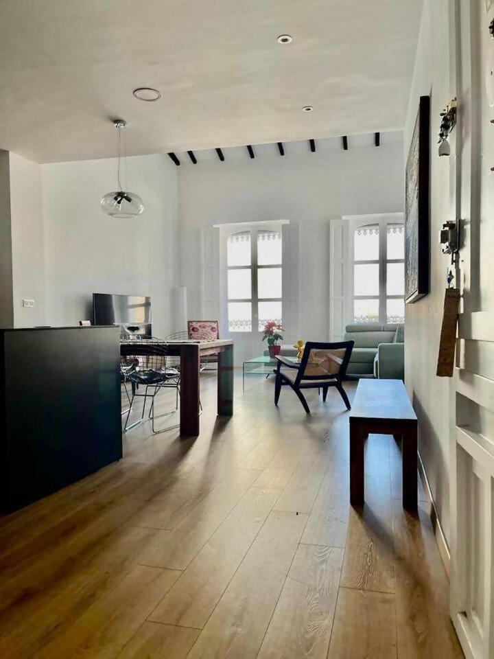 Lovelyloft Flores Atico * Alicante