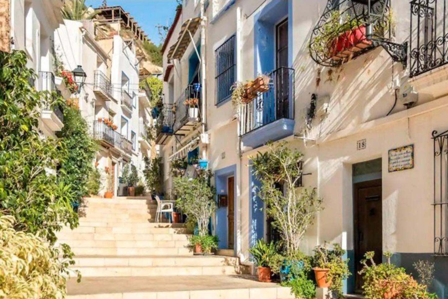 Lovelyloft Santa Cruz *