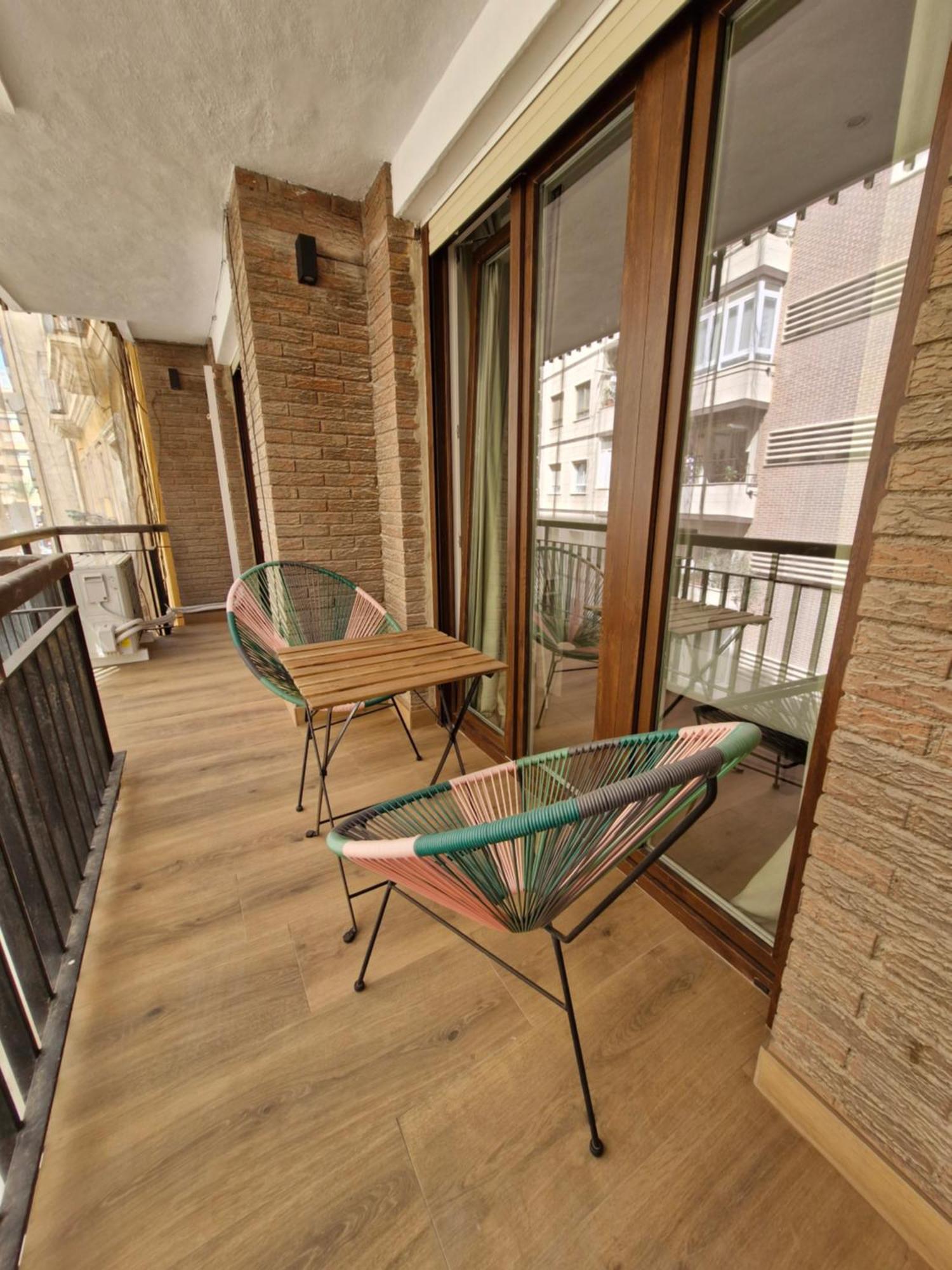 Charlot Center Iii Apartment