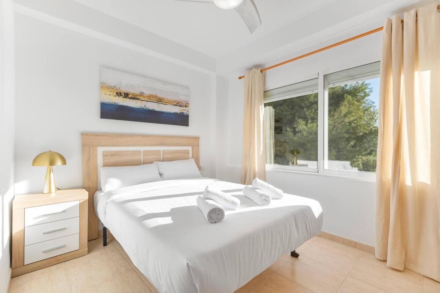 Lovelyloft Alfin Apartment