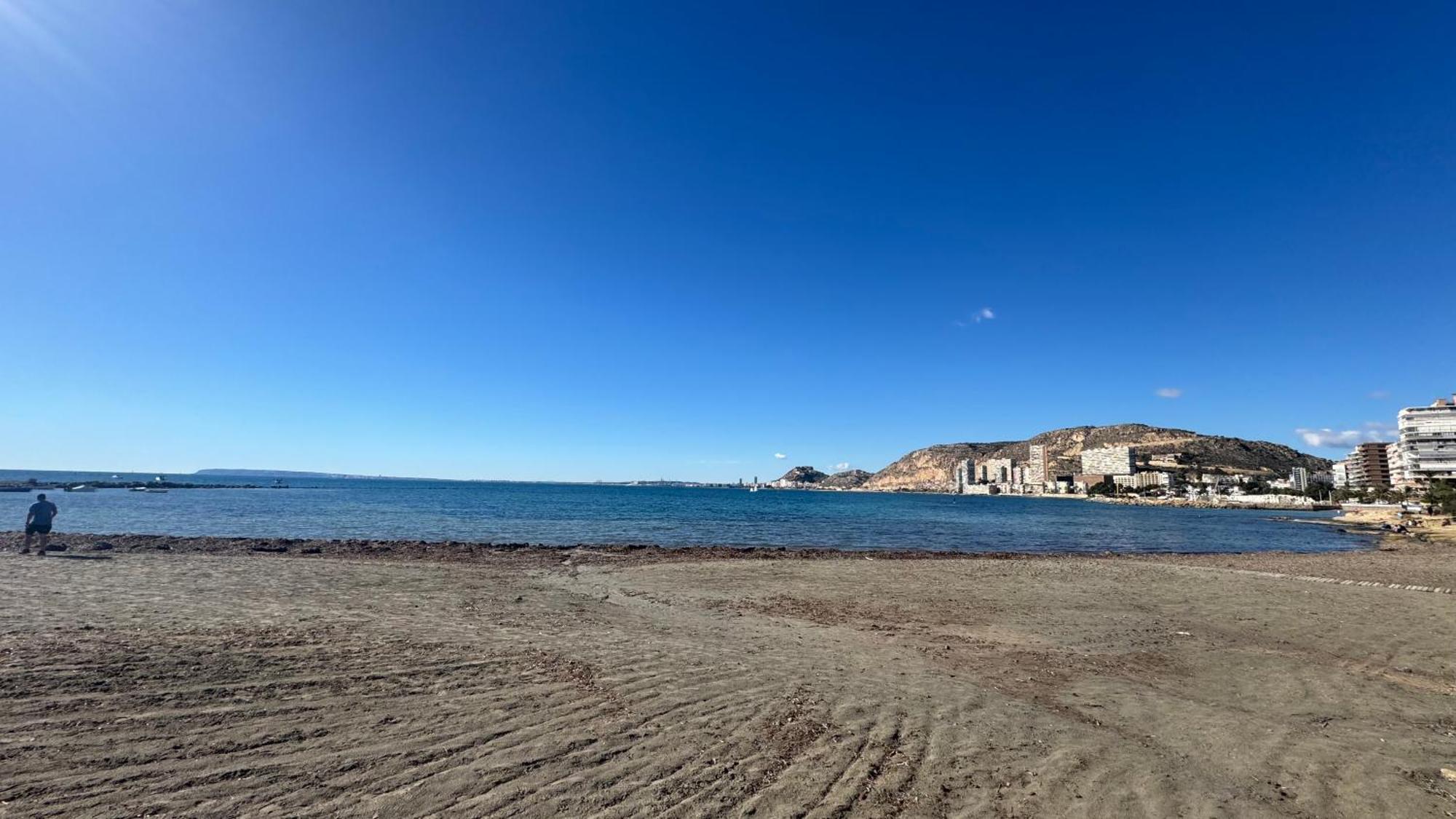 En Alicante, Playa San Juan Con Piscina By Elconserje