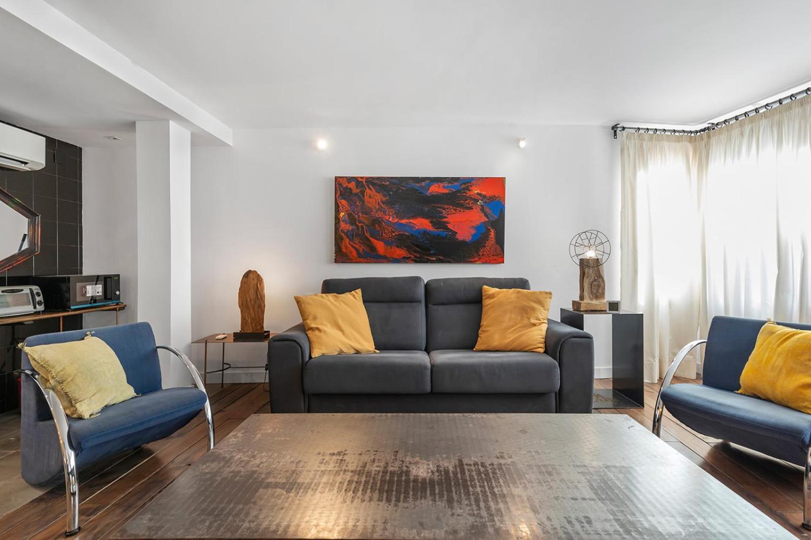 Design In Center Of With Ac Appartement *