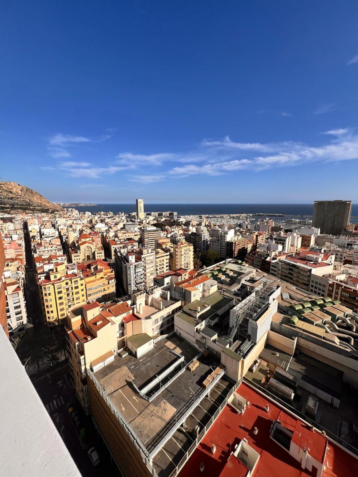 Riscal 19 By United Renters Apartment *