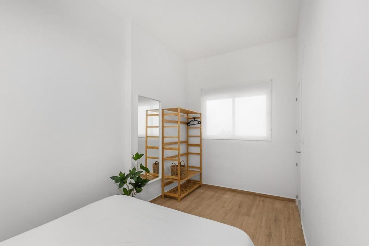 Apartment Urban Chic Oasis With Ac, Private Pool And Wifi *