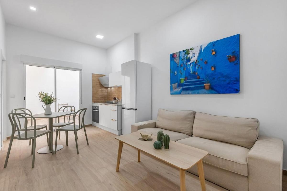 Apartment Urban Chic Oasis With Ac, Private Pool And Wifi