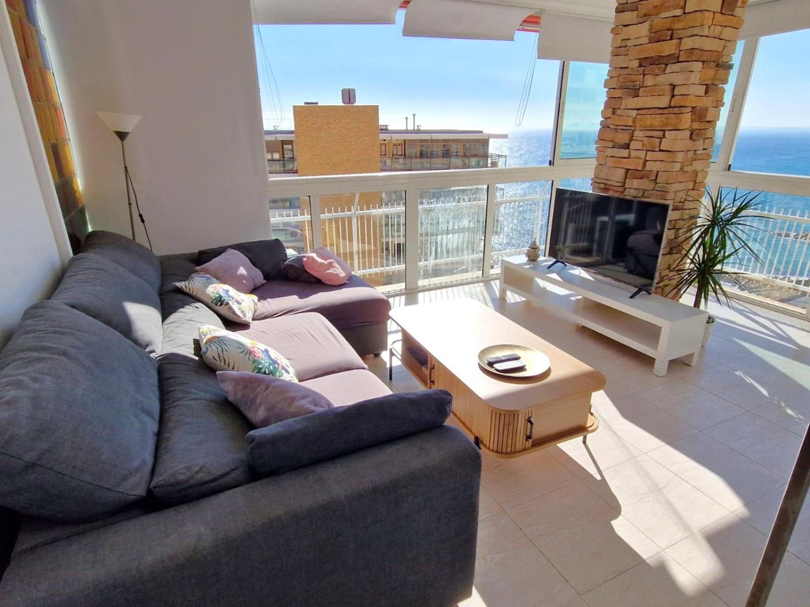 Apartment Vistas Al Mar. Gran Salon. Playa A 1 Minuto. Wifi *